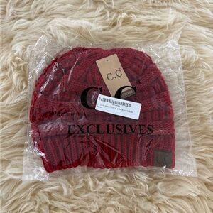 NWT C.C Women’s Burgundy Cable Knit Beanie